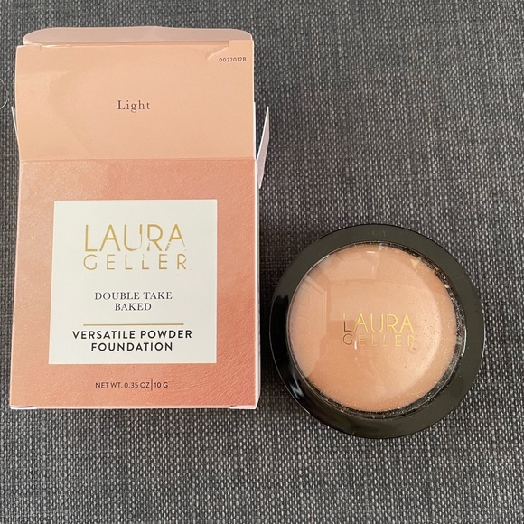 BNIB Laura Geller Powder Foundation - Picture 1 of 3
